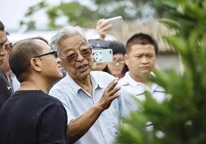 醇厚红塔山现十块一包褚时健：难辞其咎九游会j9登陆90年代烟民首选！香味(图2)