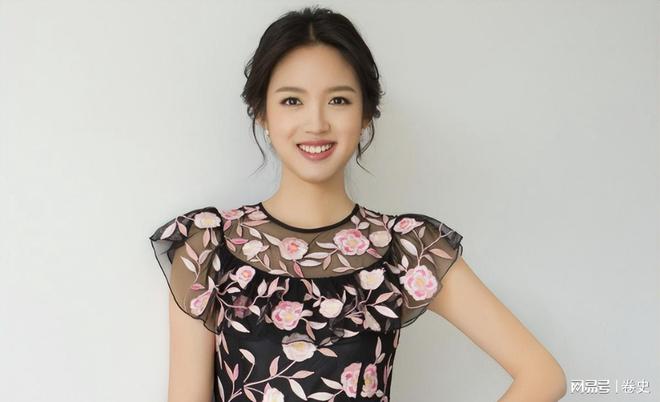 豪门怀孕6个月上春晚站C位真人生赢家j9九游会入口艳压奚梦瑶拒嫁30亿(图15)